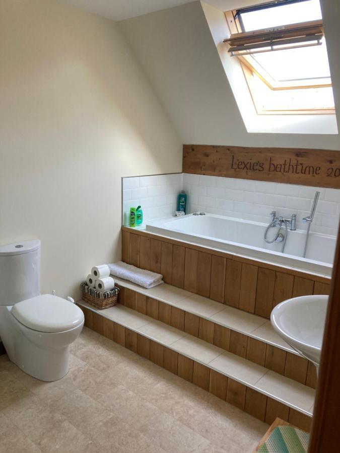 Springbank Apartment - Sleeps 4 - Pet Friendly Fort William Exterior photo