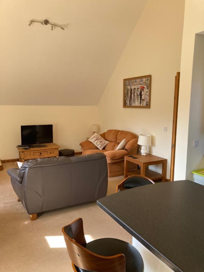 Springbank Apartment - Sleeps 4 - Pet Friendly Fort William Exterior photo