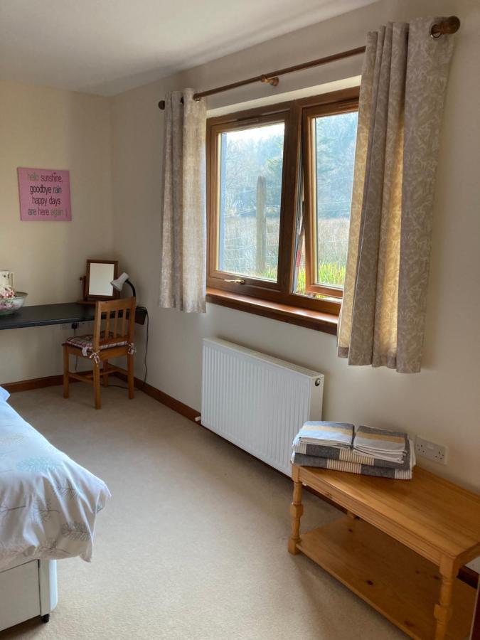 Springbank Apartment - Sleeps 4 - Pet Friendly Fort William Exterior photo