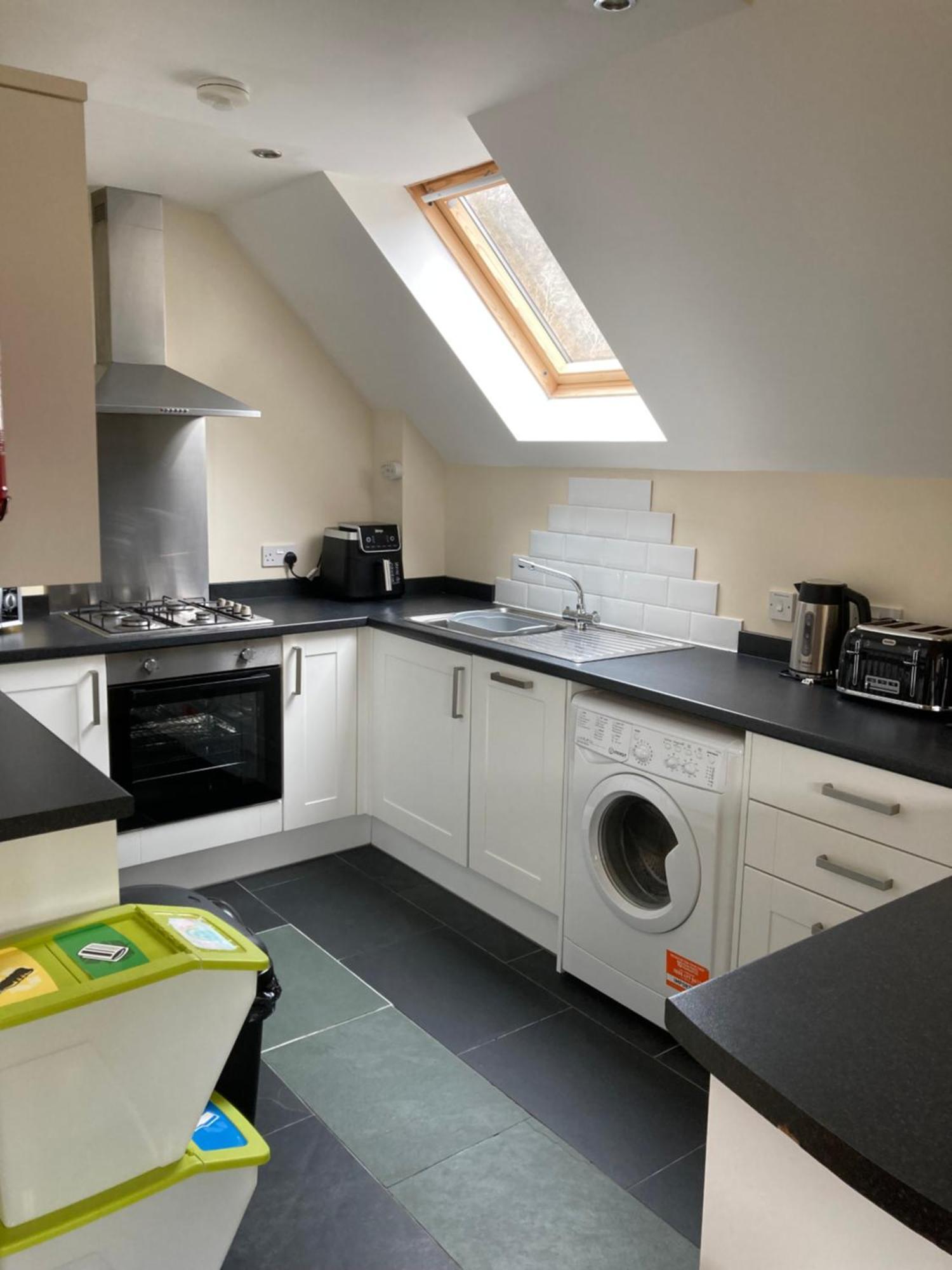 Springbank Apartment - Sleeps 4 - Pet Friendly Fort William Exterior photo